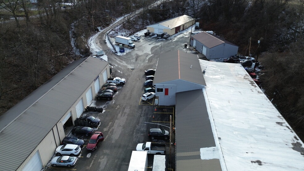 More Photos Of 400 Railroad St, Pittsburgh Warehouse For Lease