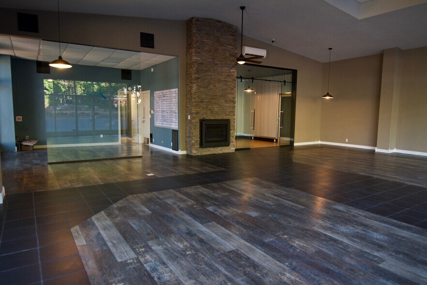 More Photos Of 246 S Shepherd St, Sonora Specialty For Sale