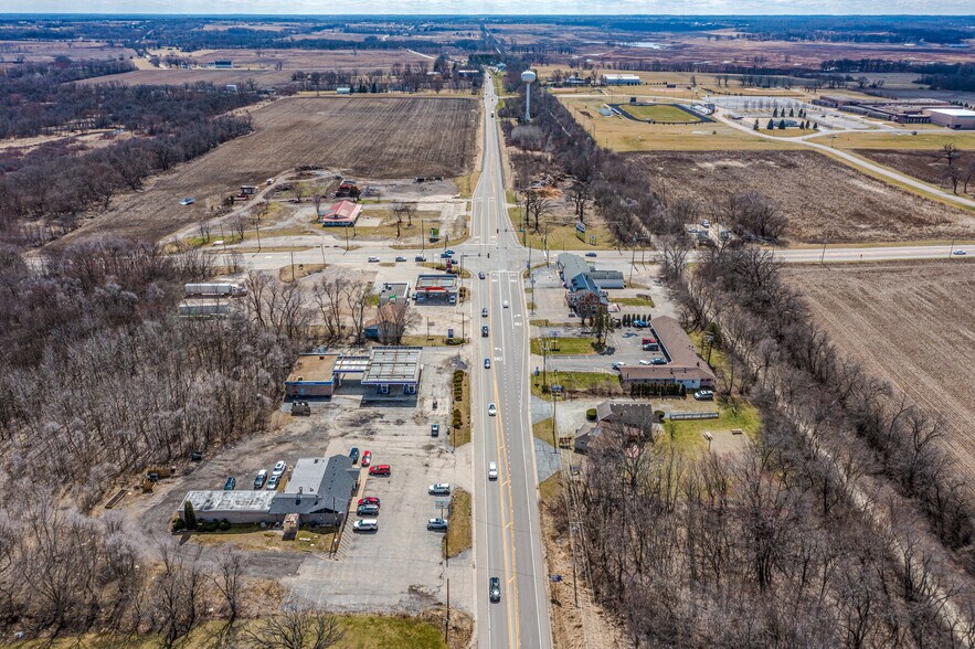 More Photos Of 8621 US Hwy 12, Richmond Bar For Sale