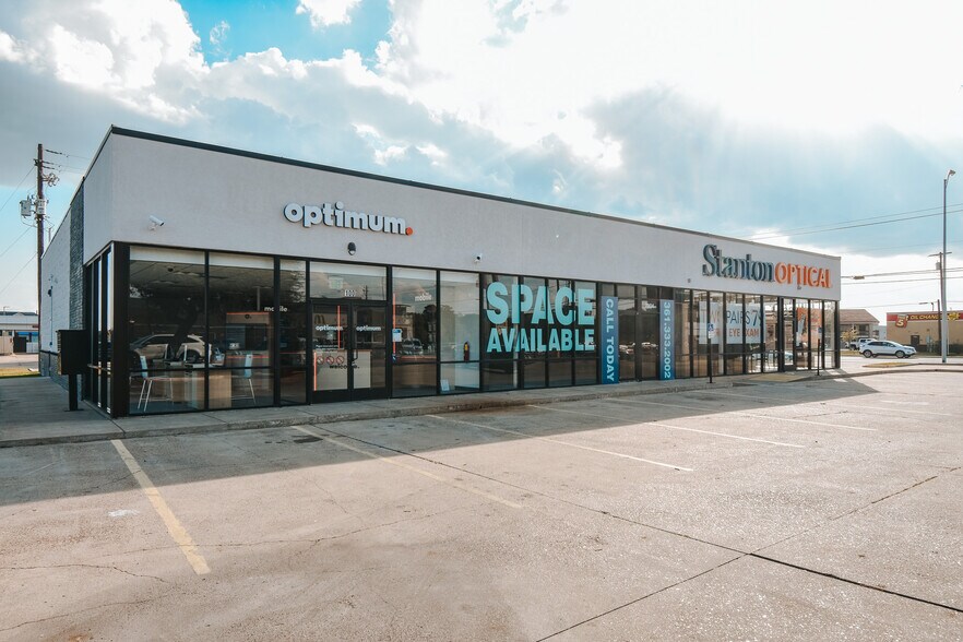 Primary Photo Of 7804 N Navarro St, Victoria Flex For Lease