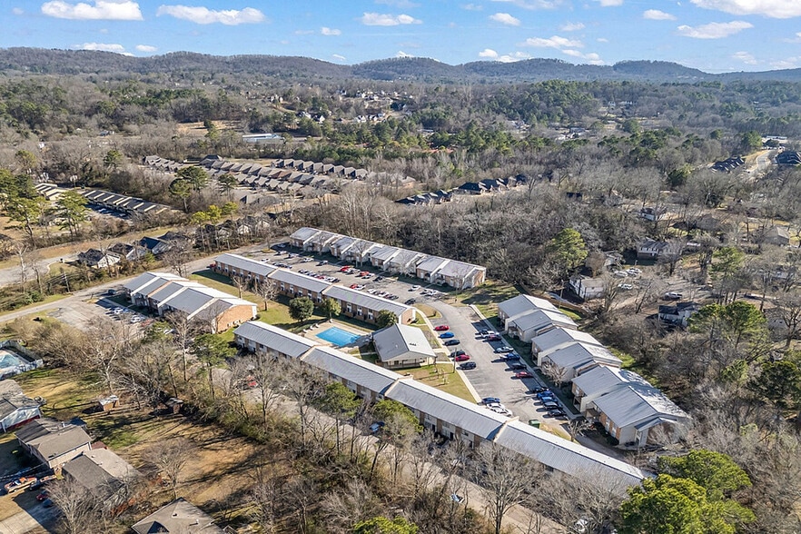 More Photos Of 856 Park Brook Trl, Birmingham Apartments For Sale