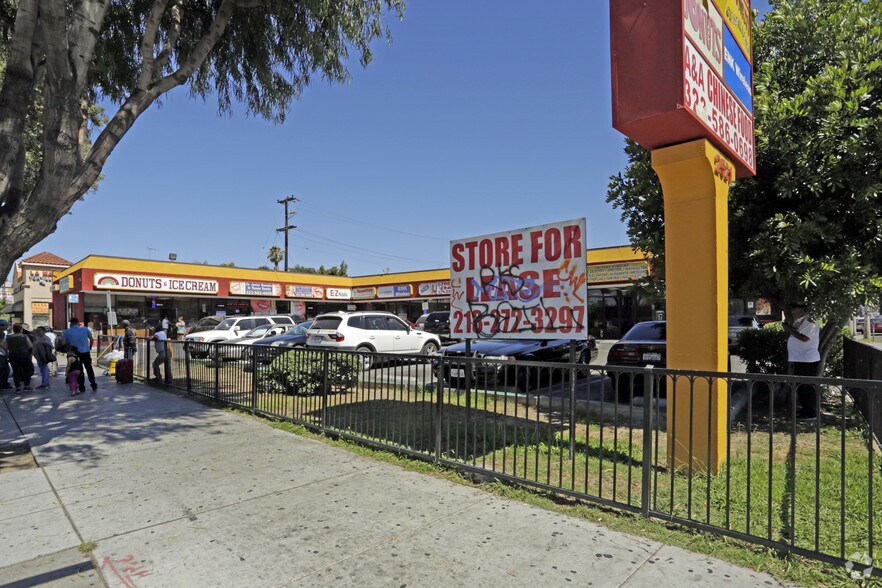 More Photos Of 2521 E Florence Ave, Huntington Park Freestanding For Lease