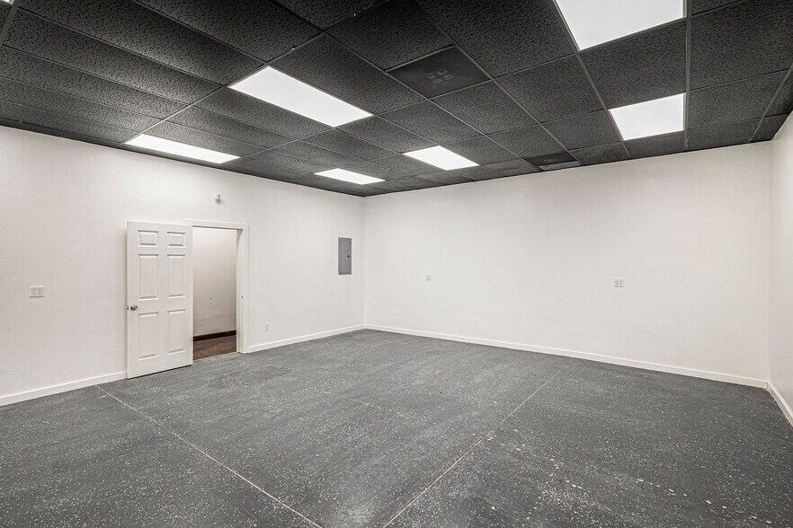 More Photos Of 340 W Hampden Ave, Englewood Freestanding For Sale