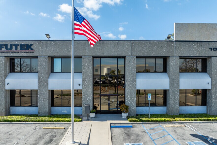 More Photos Of 10 Thomas, Irvine Light Manufacturing For Sale