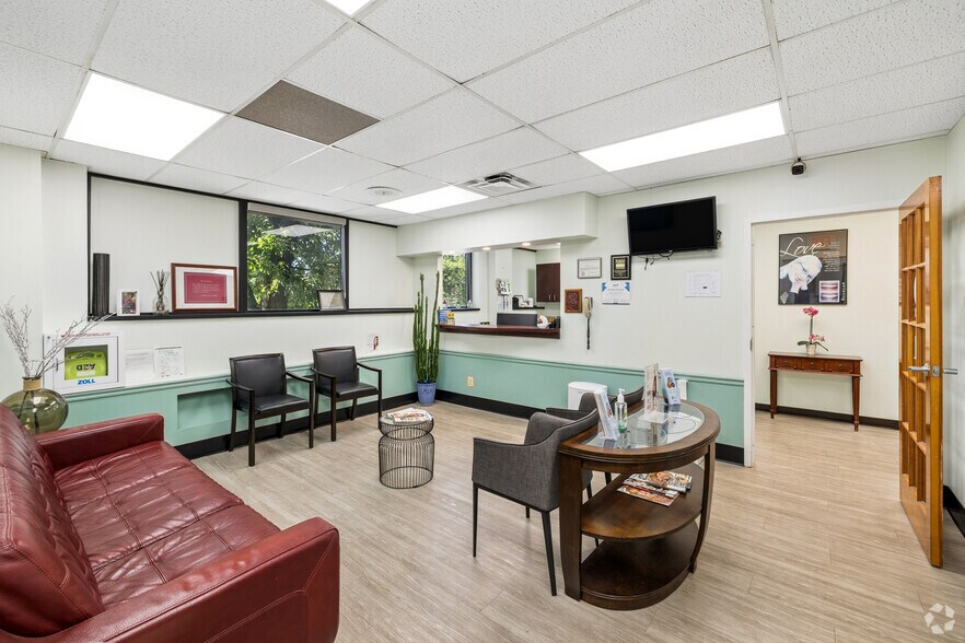 More Photos Of 6911 Laurel Bowie Rd, Bowie Office For Sale