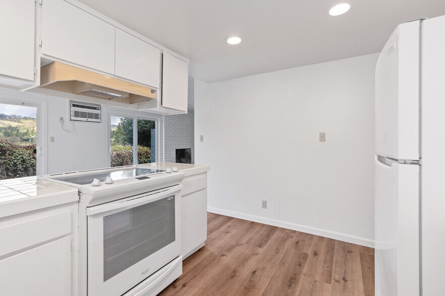 More Photos Of 1356 Monte Vista Ave, Saint Helena Apartments For Sale