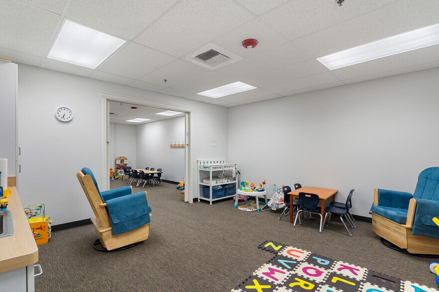 More Photos Of 5207 Young St, Bakersfield Industrial For Sale