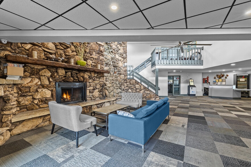 More Photos Of 5110 Main St, Stevens Point Hotel For Sale