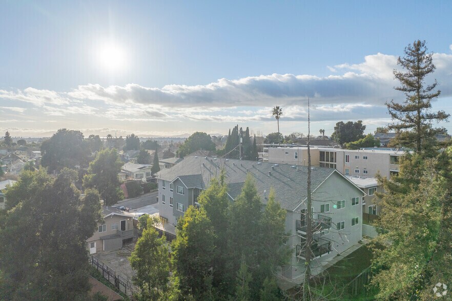 More Photos Of 4124 Lyon Ave, Oakland Apartments For Sale