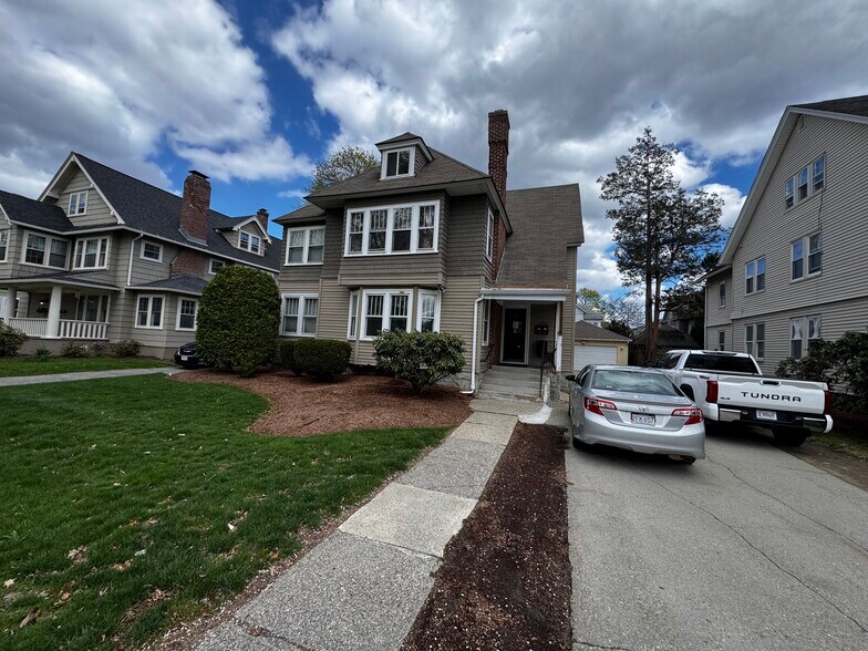 More Photos Of 152 Russell St, Worcester Office Residential For Lease