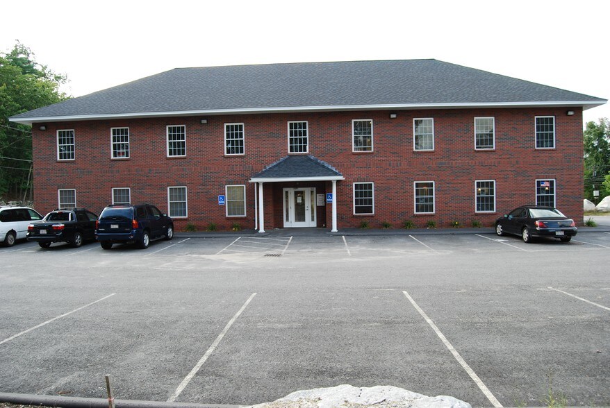 92 Middlesex Rd, Tyngsboro, MA 01879 Storefront Retail Office For