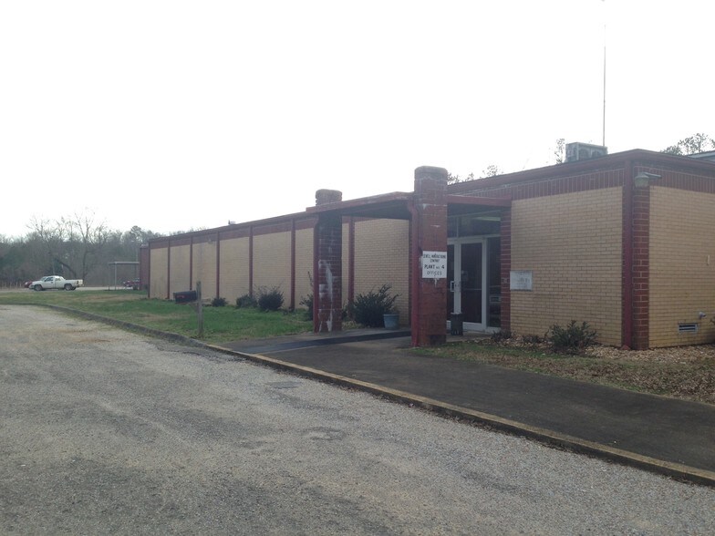 More Photos Of 2580 Highway 46, Heflin Warehouse For Lease