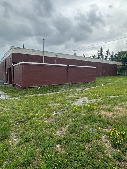 More Photos Of 2850 William St, Buffalo General Retail For Sale