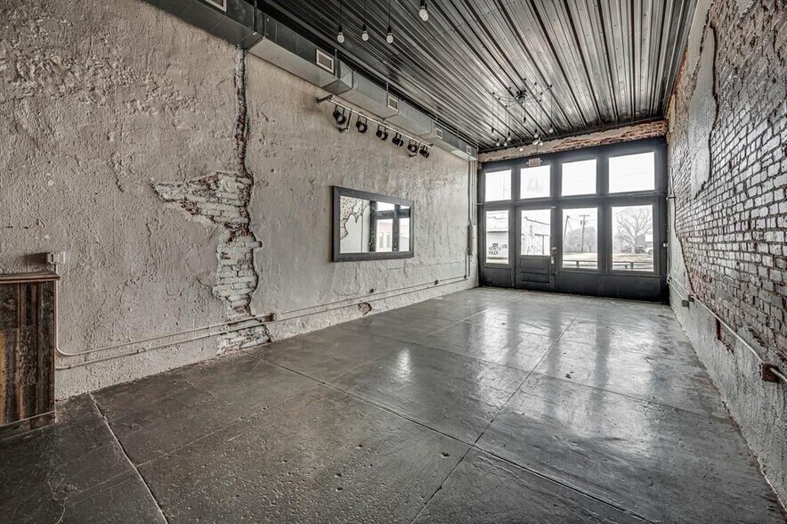 More Photos Of 111 N Main St, Milford Storefront For Sale