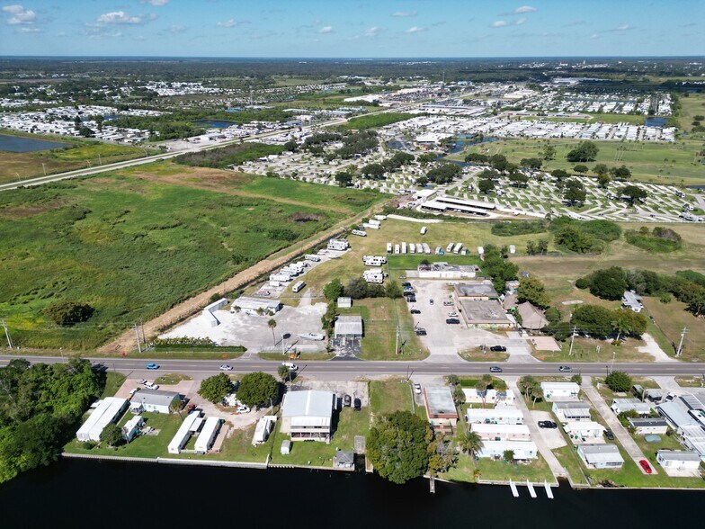 More Photos Of 238 US Highway 441 SE, Okeechobee Storefront Retail Residential For Sale