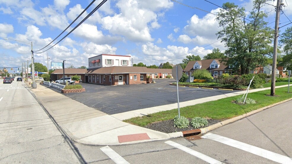 Primary Photo Of 29152 Euclid Ave, Wickliffe Hotel For Sale