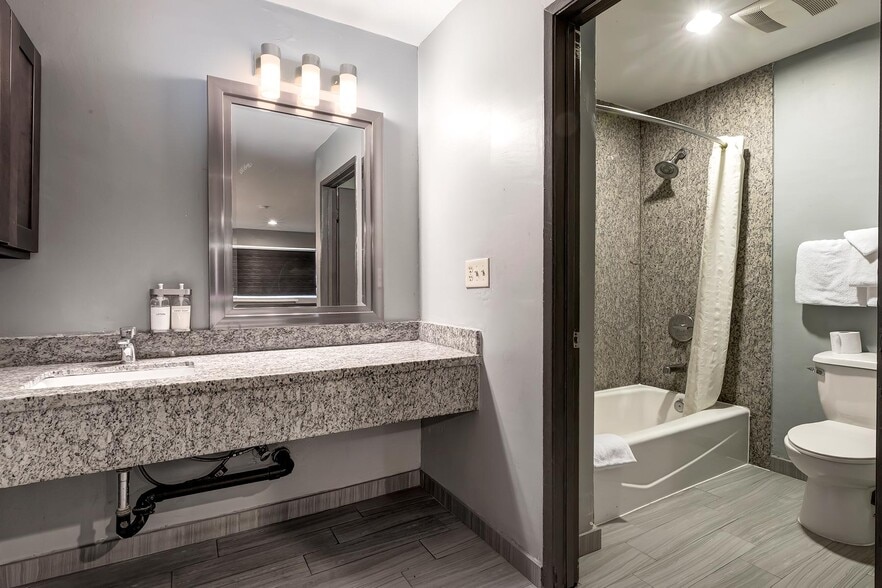 More Photos Of 1717 S Vermont Ave, Los Angeles Hotel For Sale