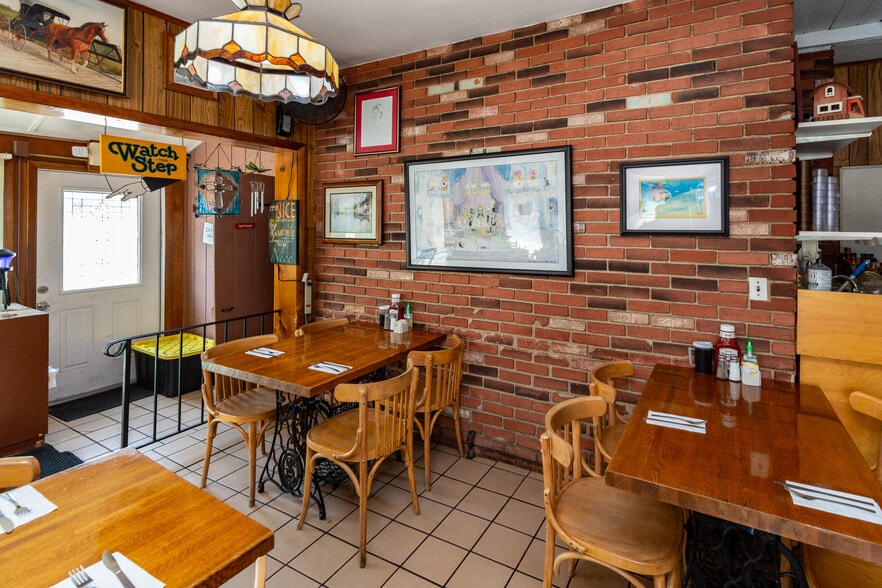 More Photos Of 36 John Ringo Rd, Ringoes Restaurant For Sale