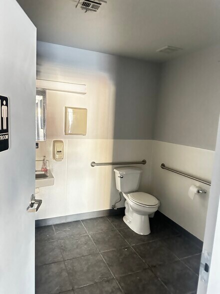 More Photos Of 5755 Spring Mountain Rd, Las Vegas Storefront Retail Office For Lease