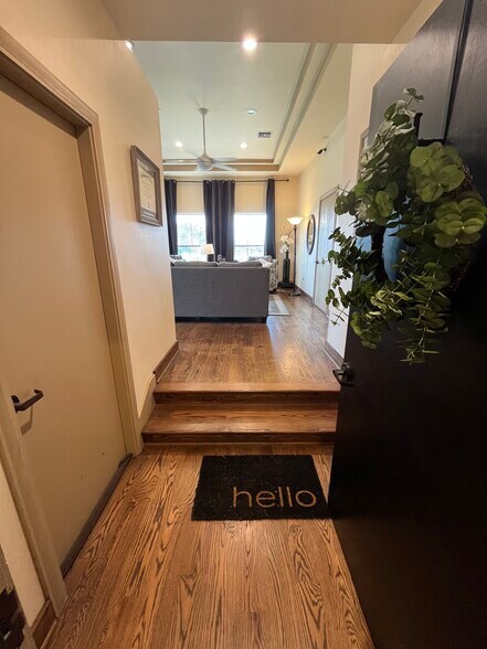 More Photos Of 1302 N Shepherd Dr, Houston Medical For Lease