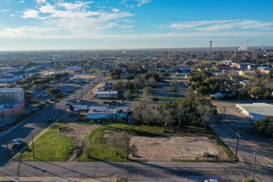 More Photos Of 1409 N Navarro, Victoria Land For Sale