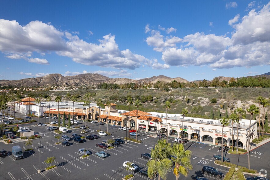 More Photos Of 26731-26771 Portola Pky, Foothill Ranch Unknown For Lease