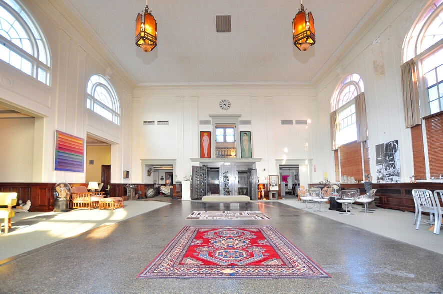 More Photos Of 236 Prospect St, Torrington Bank For Sale