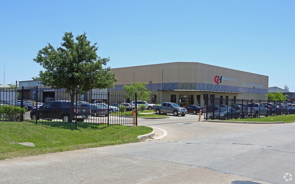 More Photos Of 11670 Brittmoore Park Dr, Houston Warehouse For Lease