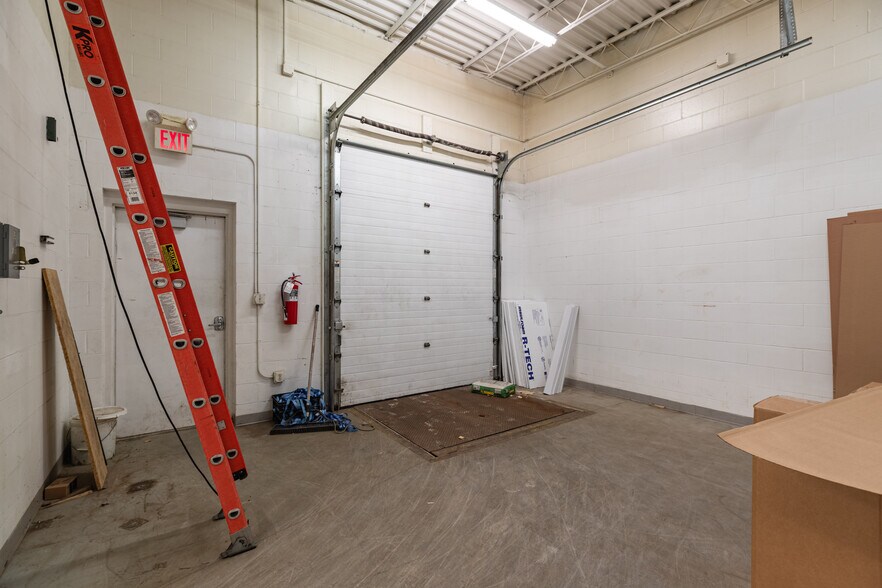 More Photos Of 2120 Hauser St, La Crosse Warehouse For Sale