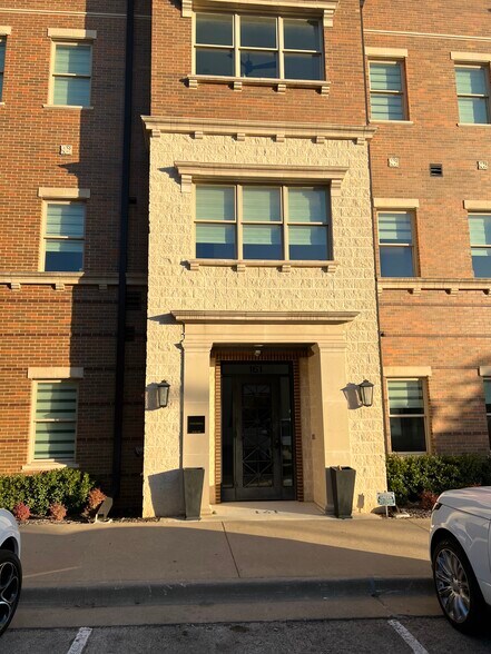 More Photos Of 161 Summit Ave, Southlake Office Residential For Lease