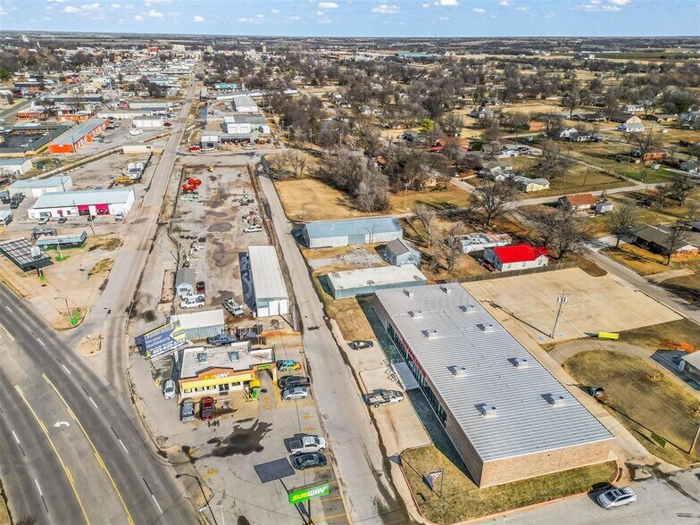 More Photos Of 1523 Stewart Dr, Chickasha Convenience Store For Sale