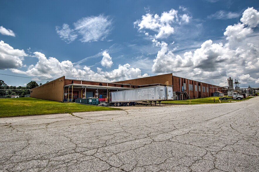 More Photos Of 418 Ascauga Lake Rd, Graniteville Manufacturing For Lease