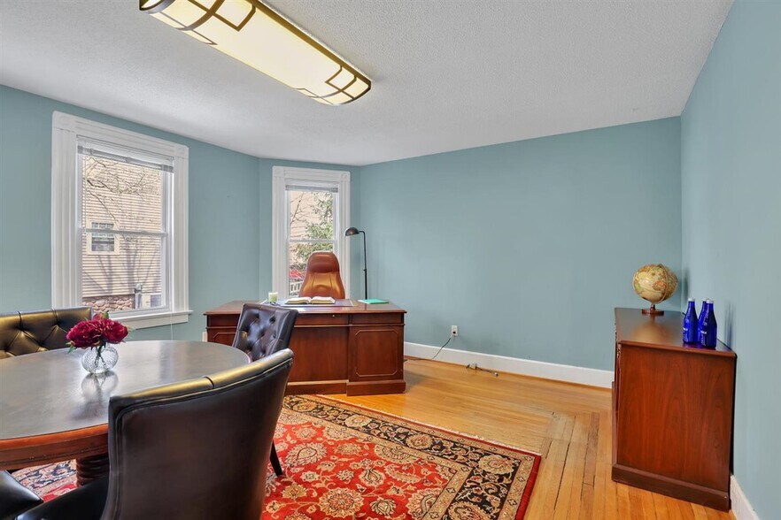 More Photos Of 36 School St, Glastonbury Office For Sale