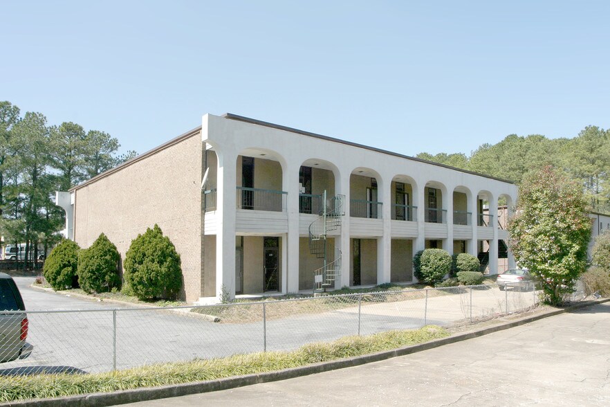 More Photos Of 3297 Northcrest Rd, Atlanta Office For Lease