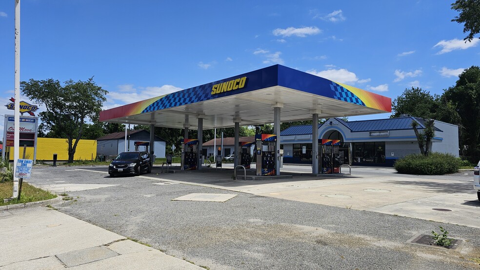 Primary Photo Of 551 Cassat Ave, Jacksonville Service Station For Lease