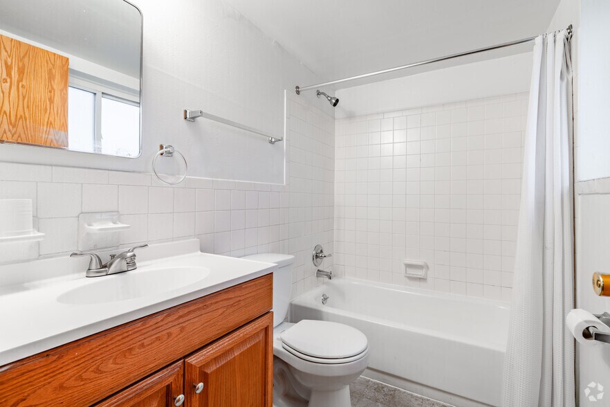 More Photos Of 11385 Greenfield Rd, Detroit Multifamily For Sale