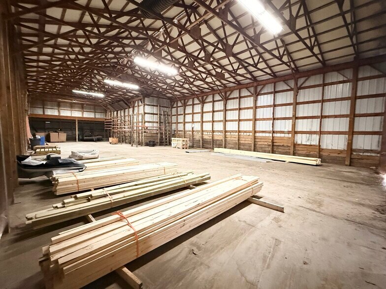 More Photos Of 13080 Cambridge Springs Rd, Edinboro Freestanding For Sale