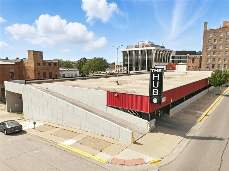 More Photos Of 7 S 4th St, Council Bluffs Health Club For Sale