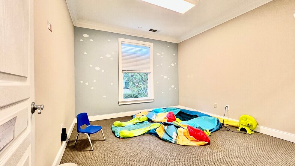 More Photos Of 4080 McGinnis Ferry Rd, Alpharetta Office For Sale