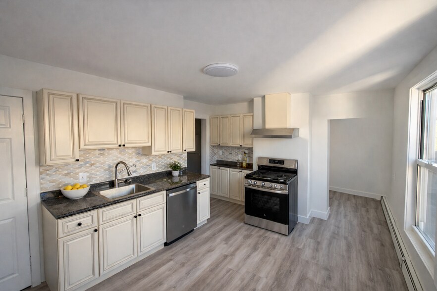 More Photos Of 7 Franklin Ave, Harrison Apartments For Sale