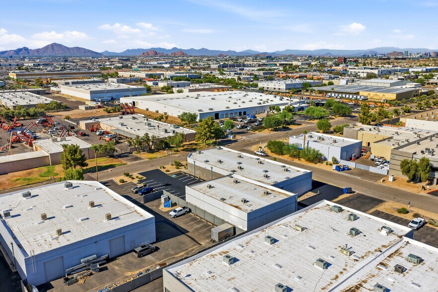 More Photos Of 3745 E Wier Ave, Phoenix Warehouse For Lease