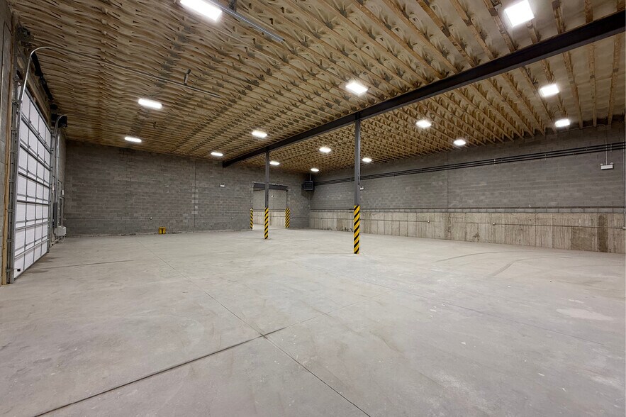 More Photos Of 4555 W Grand Ave, Chicago Warehouse For Lease