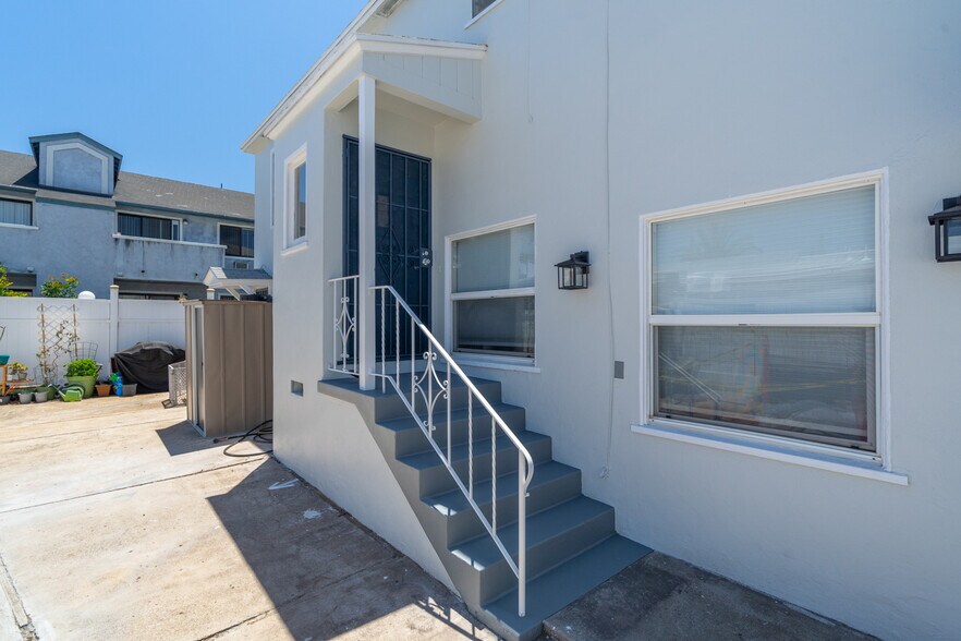 More Photos Of 3276-3282 Main St, Lemon Grove Storefront Retail Residential For Sale