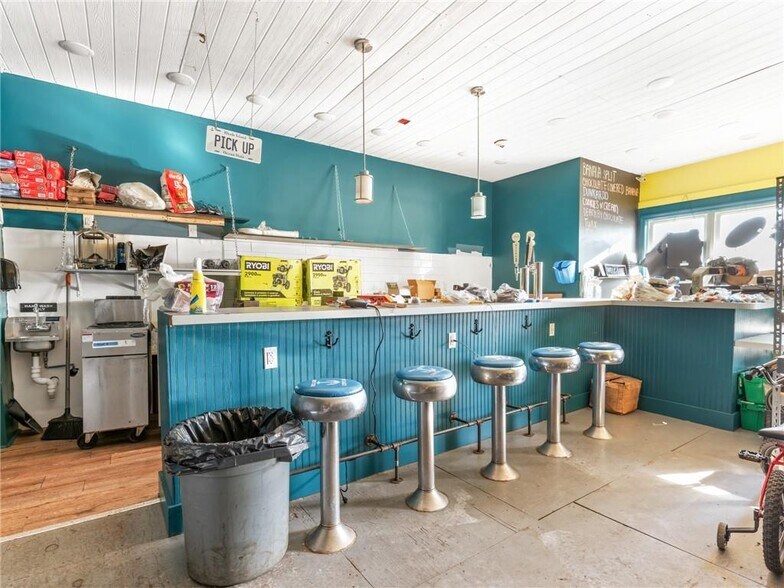 More Photos Of 2291 W Shore Rd, Warwick Showroom For Sale