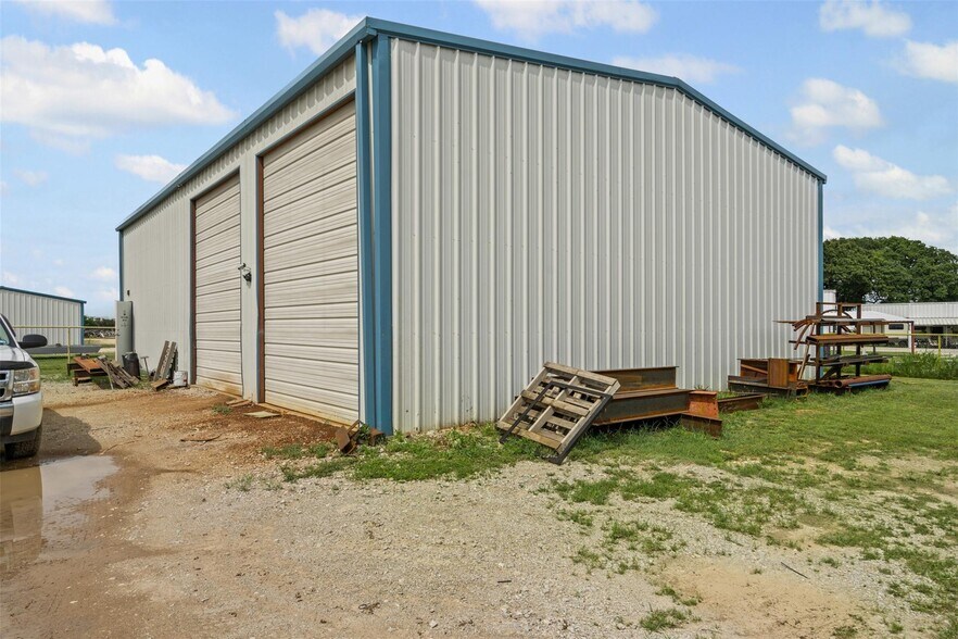 More Photos Of 3090 W Highway 199, Springtown Self Storage For Sale