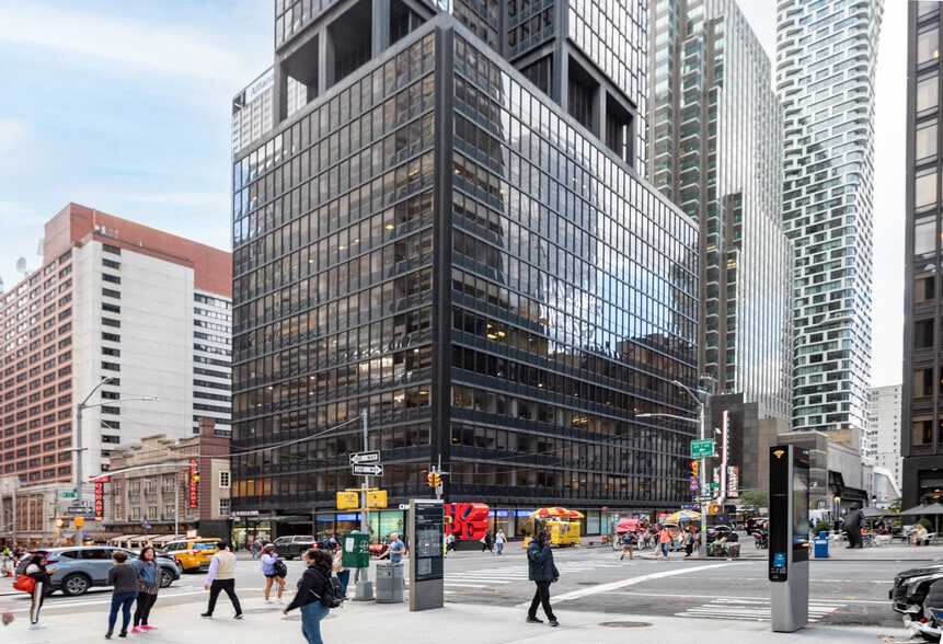 More Photos Of 810 Seventh Ave, New York Office For Lease