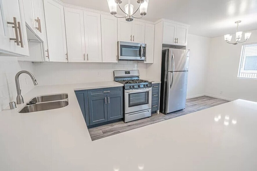 More Photos Of 614 S Myrtle Ave, Inglewood Apartments For Sale