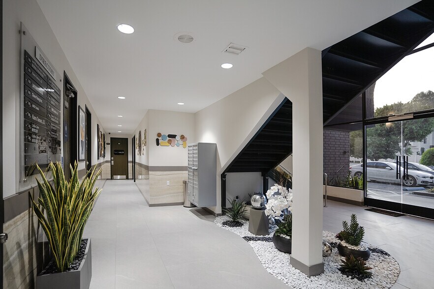 More Photos Of 328 S Atlantic Blvd, Monterey Park Office For Lease