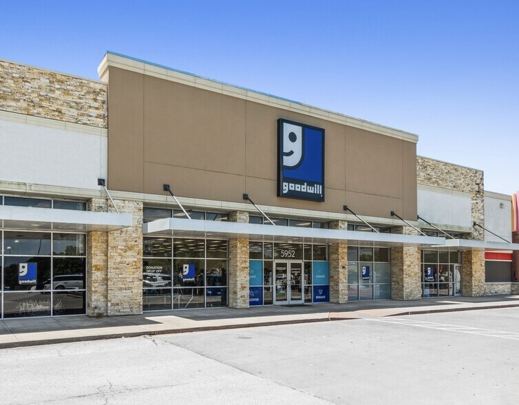 More Photos Of , Pasadena General Retail For Sale