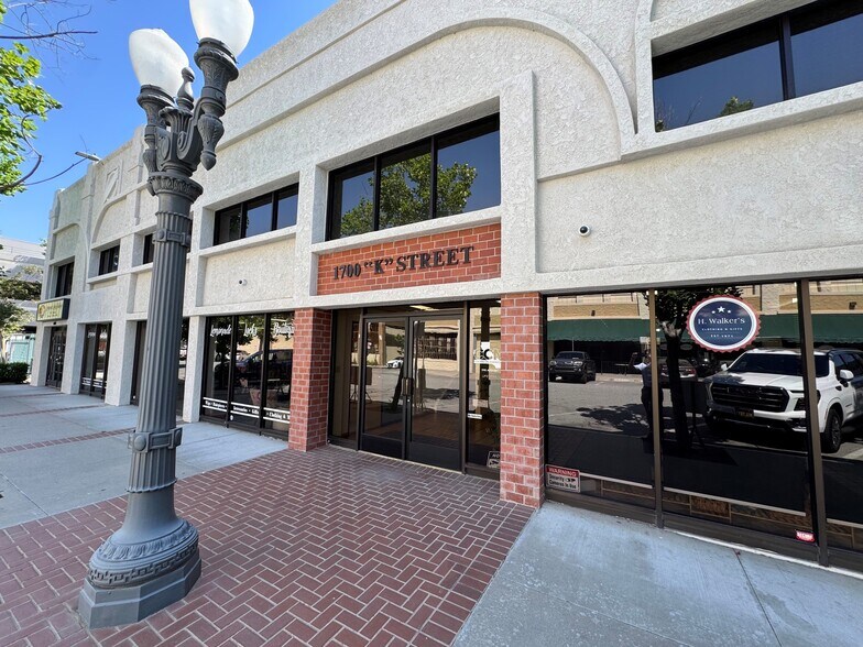 More Photos Of 1700 K St, Bakersfield Storefront Retail Office For Lease